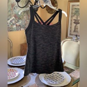 LUCY.COM  activewear top crisscross straps size MED gray built in bra